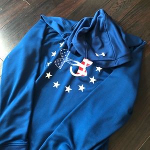 Under armor hoodie Size Medium